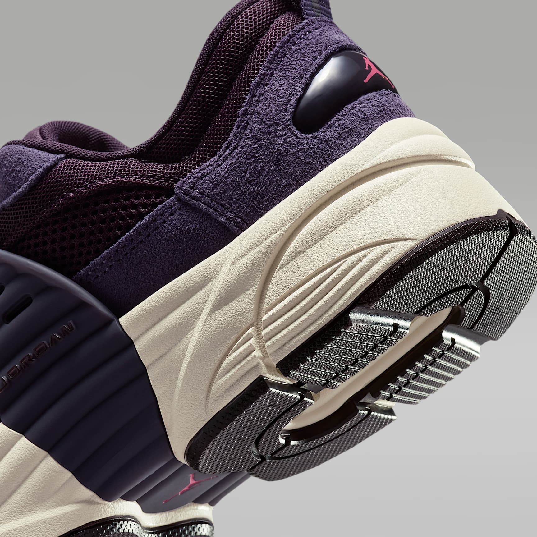 Jordan Trunner O/S Schuhe (Herren) – Burgundy Ash/Dark Raisin/Birch/Pinksicle