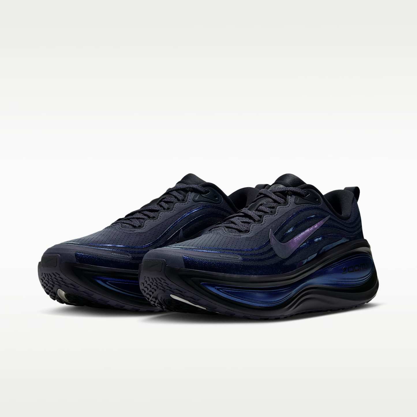 Nike Vomero Plus Straßenlaufschuh (Herren) – Gridiron/Schwarz/Team Black/Multi-Color
