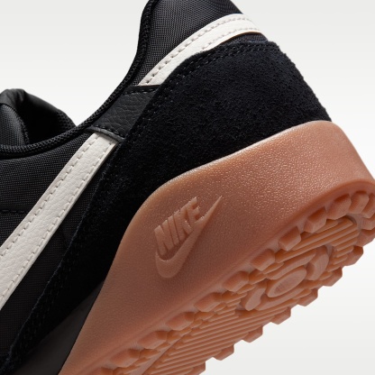 Nike Terra Manta Suede (Damen) – Schwarz/Gum Medium Brown/Sail