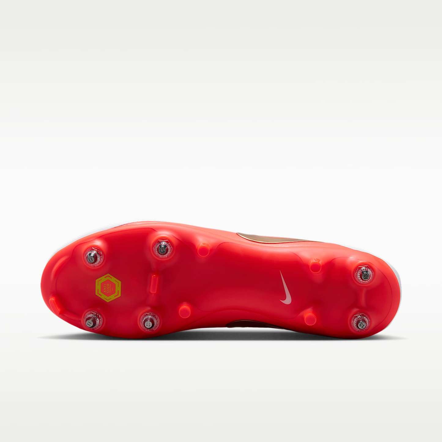 Nike Tiempo Maestro Academy Low Top Fußballschuh für weichen Rasen – Weiß/Bright Crimson/Blur
