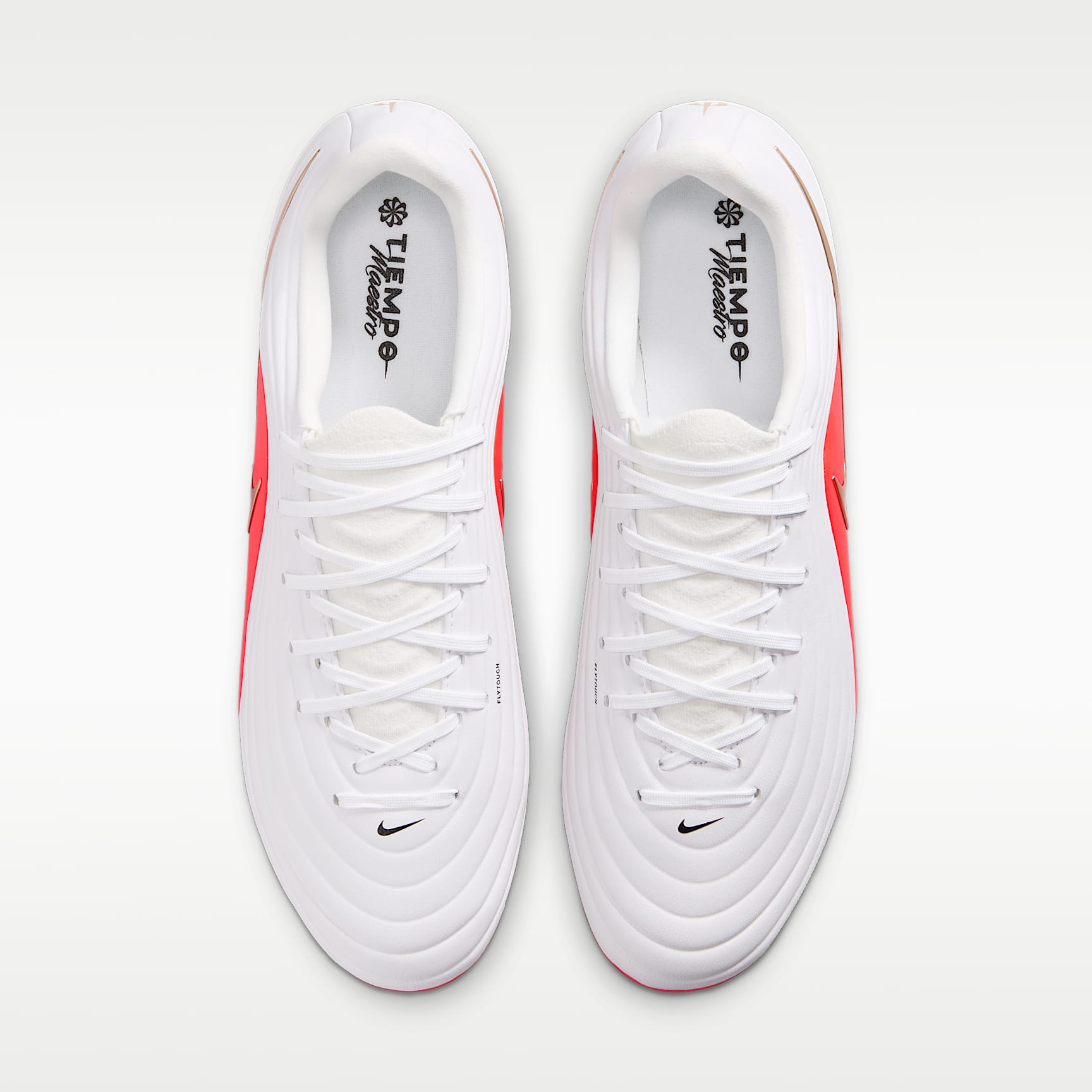 Nike Tiempo Maestro Academy Low Top Fußballschuh für verschiedene Böden – Weiß/Bright Crimson/Blur