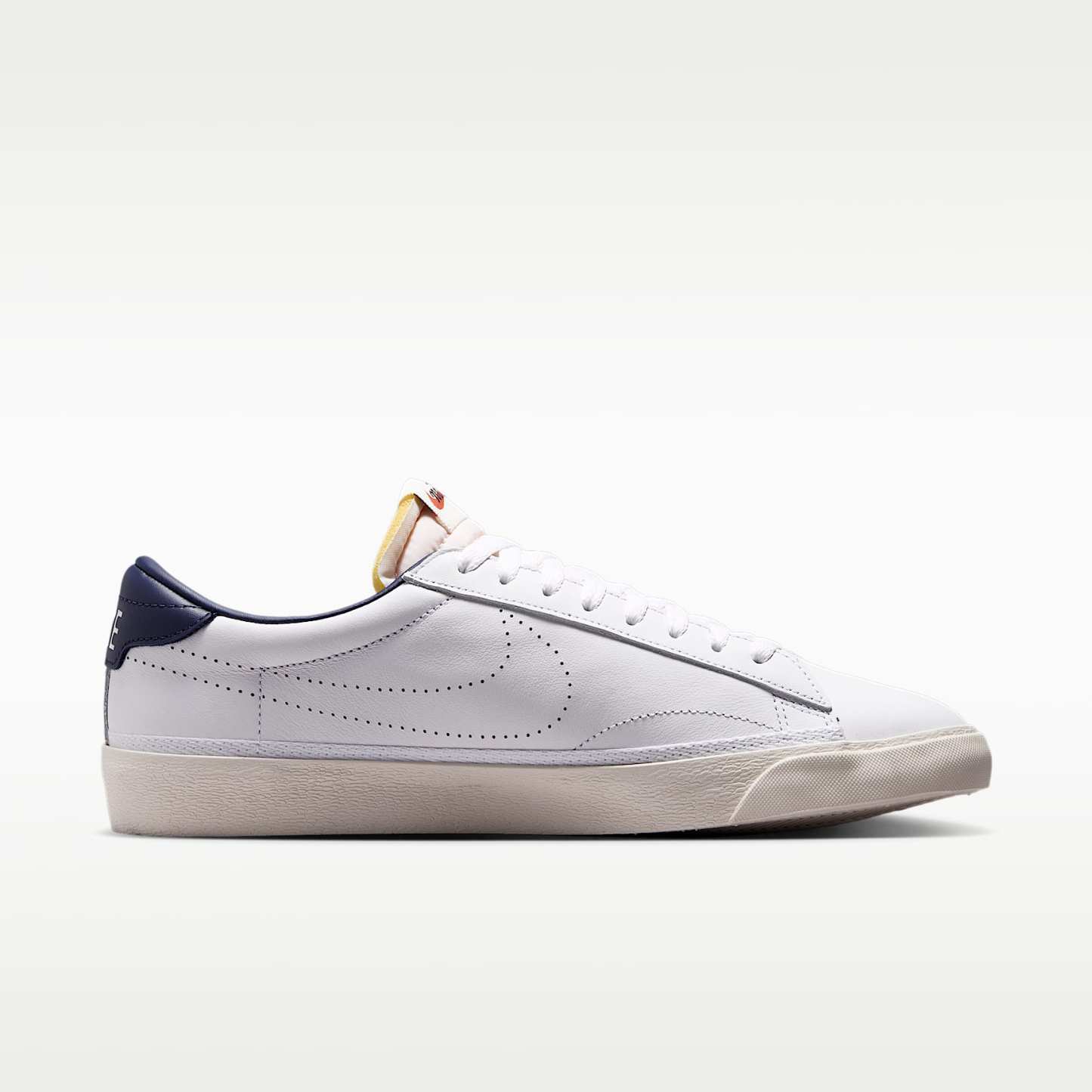 Tennis Classic Schuh (Herren) – Weiß/Midnight Navy/Sail/Weiß