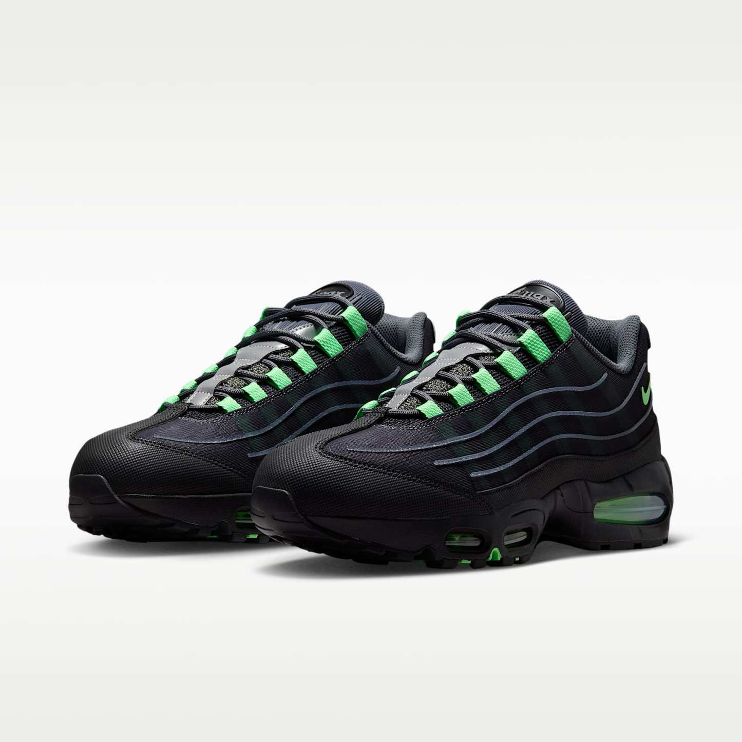 Nike Air Max 95 Big Bubble Tech Schuh (Herren) – Iron Grey/Schwarz/Metallic Silver/Illusion Green