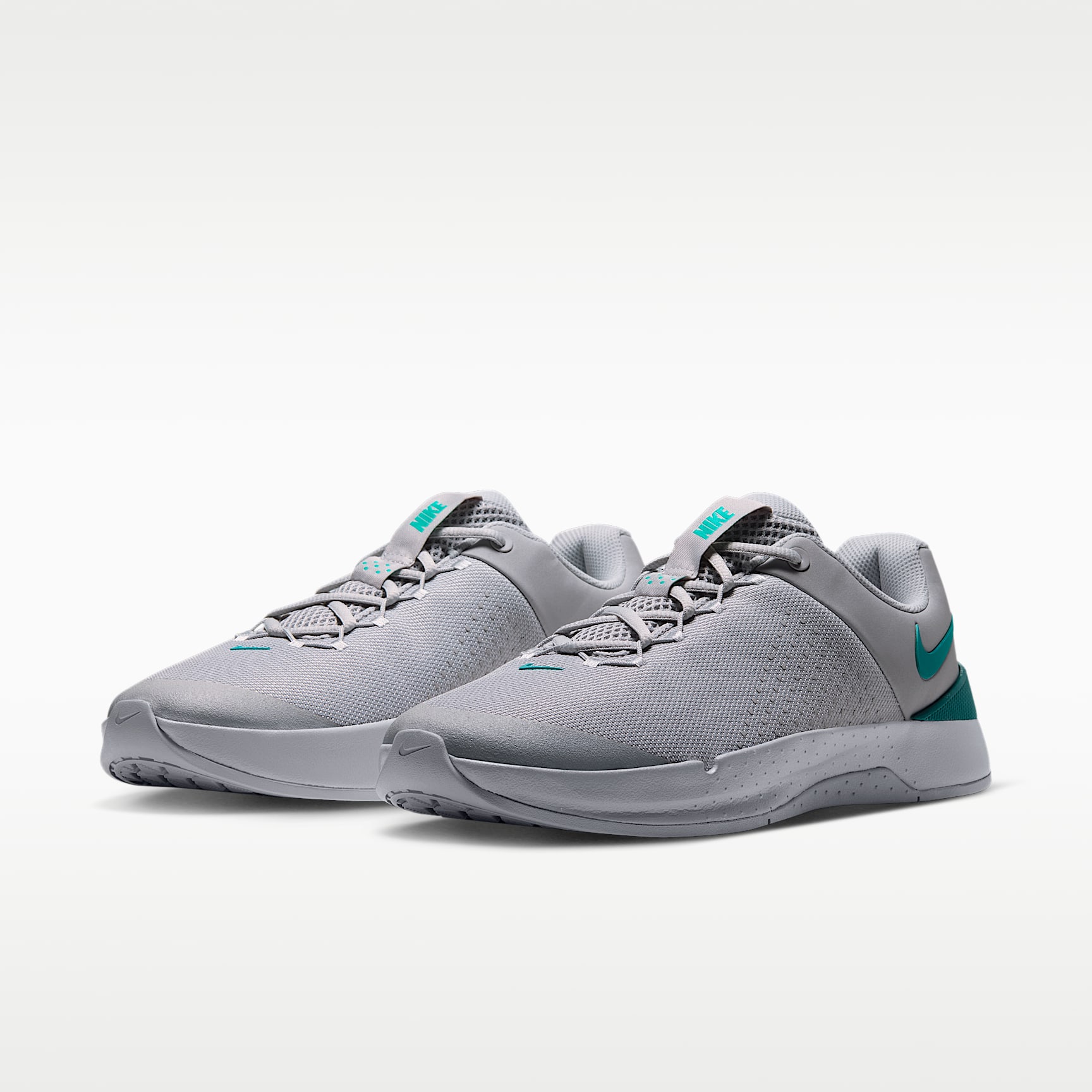 Nike MC Trainer 4 Trainingsschuh (Herren) – Grey Fog/Light Smoke Grey/Energy