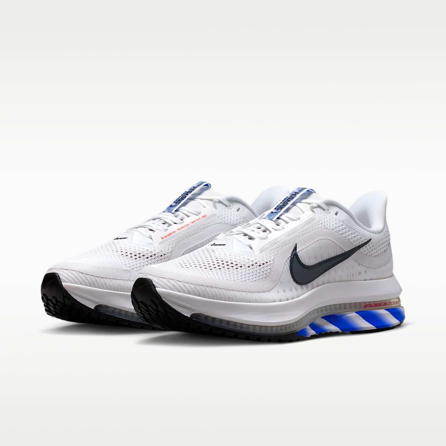 Nike Pegasus Premium Straßenlaufschuh (Herren) – Weiß/Racer Blue/Schwarz