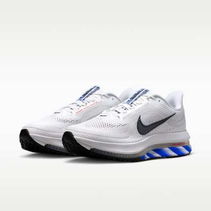 Nike Pegasus Premium Straßenlaufschuh (Herren) – Weiß/Racer Blue/Schwarz