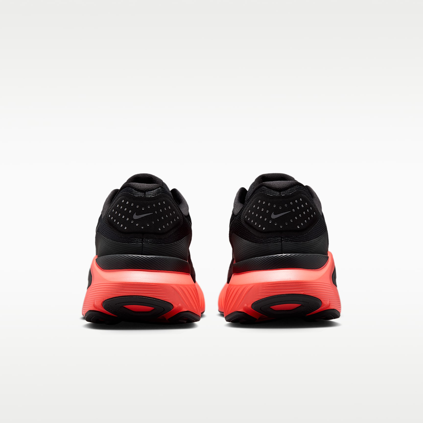 Nike Structure 26 Straßenlaufschuh (Herren) – Schwarz/Bright Crimson/Dark Smoke Grey/Metallic Dark Grey