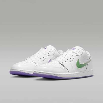 Air Jordan 1 Low SE Quai 54 Herrenschuh – Weiß/Key Lime/Action Grape