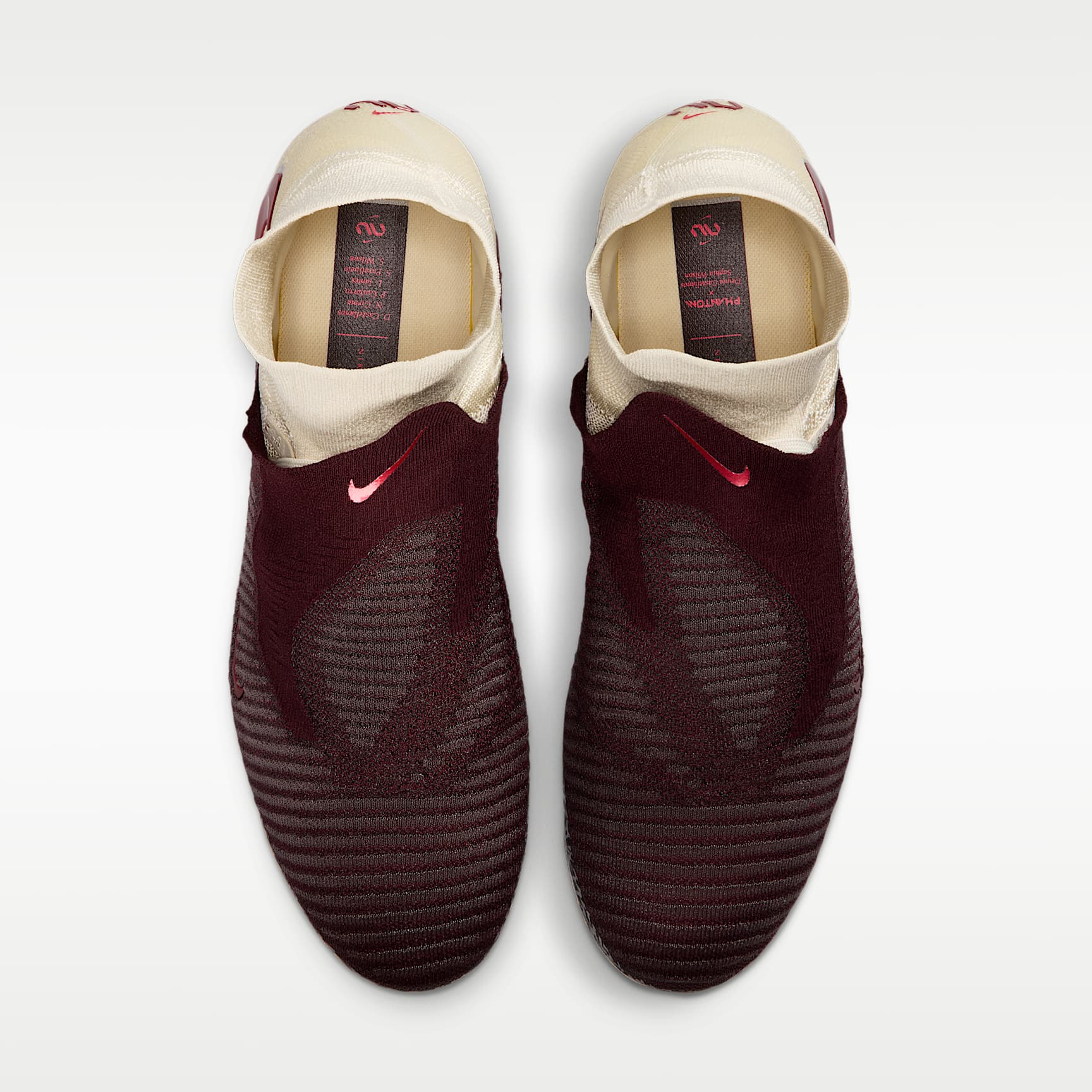 Nike United Phantom 6 High Elite Fußballschuh für normalen Rasen – Burgundy Crush/Fossil/University Red