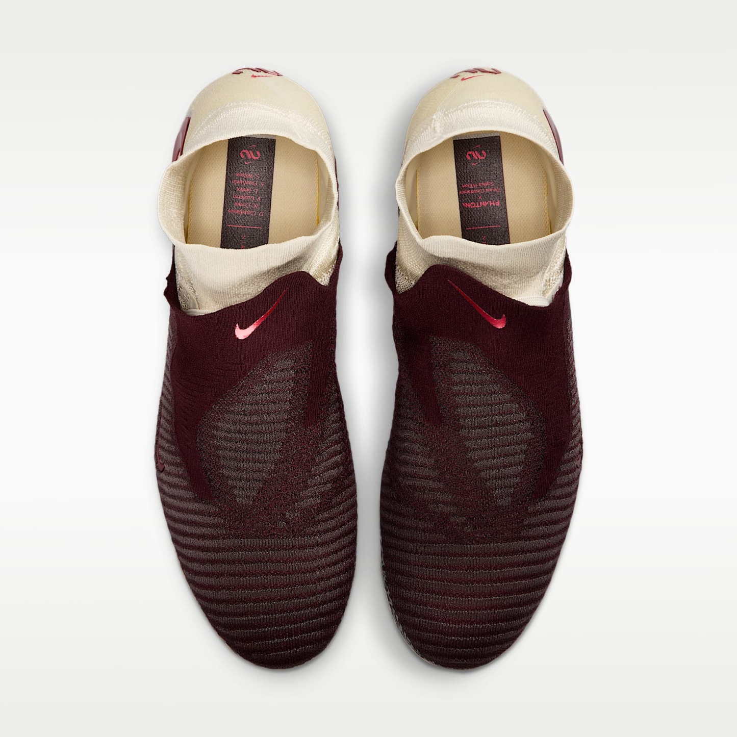 Nike United Phantom 6 High Elite Fußballschuh für normalen Rasen – Burgundy Crush/Fossil/University Red