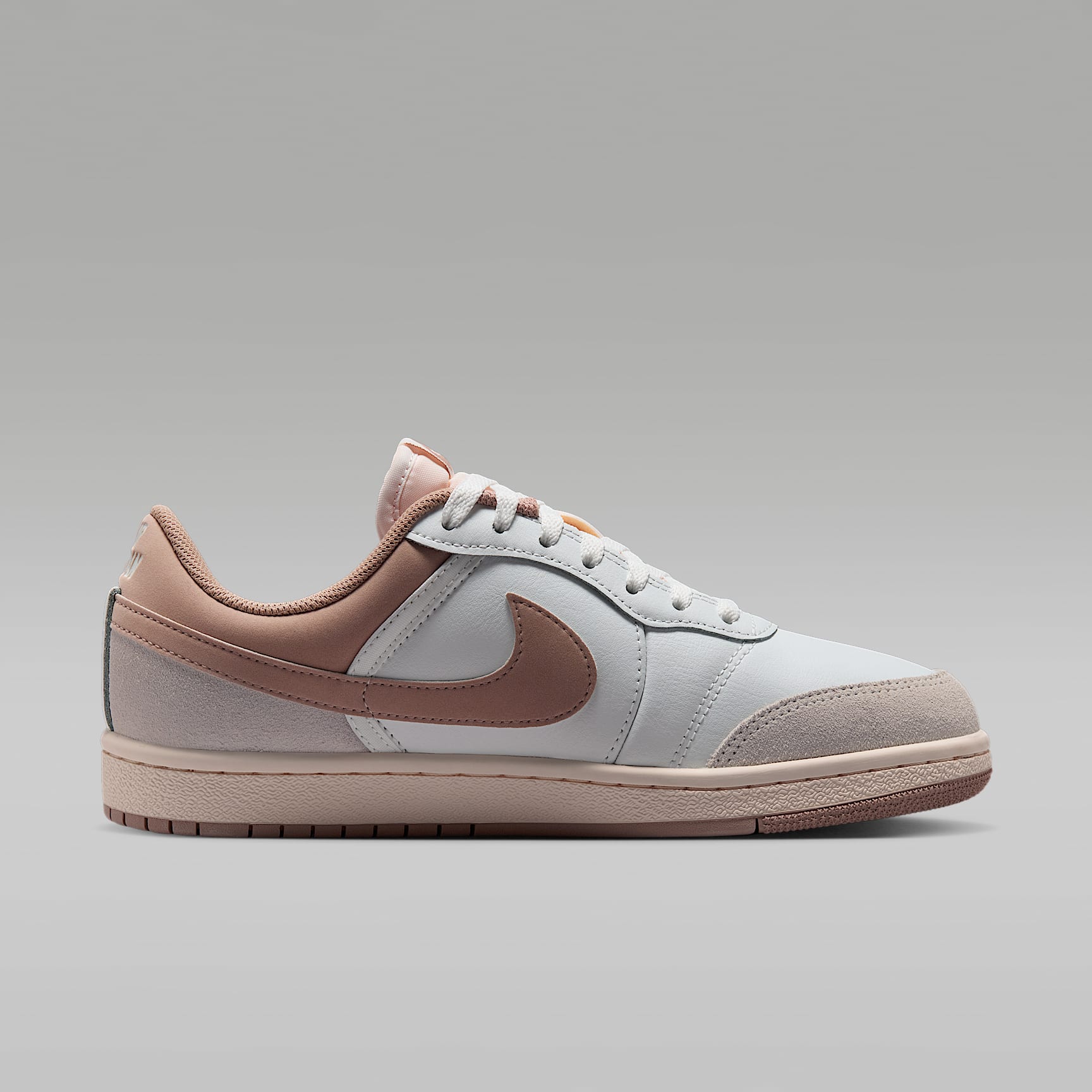 Air Jordan Skyline Low Damenschuh – Summit White/Sail/Legend Medium Brown