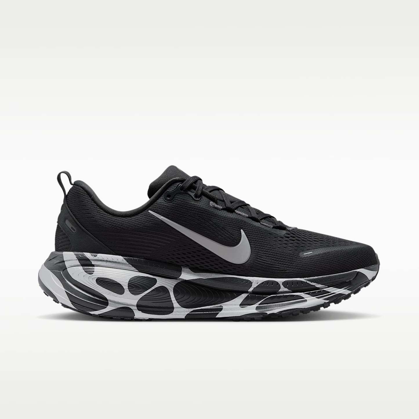 Nike Vomero 18 Straßenlaufschuh (Herren) – Anthracite/Cannon/Metallic Silver/Reflect Silver