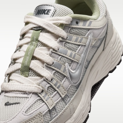 Nike P-6000 Schuh (ältere Kinder) – Platinum Tint/Sail/Anthracite/Metallic Silver