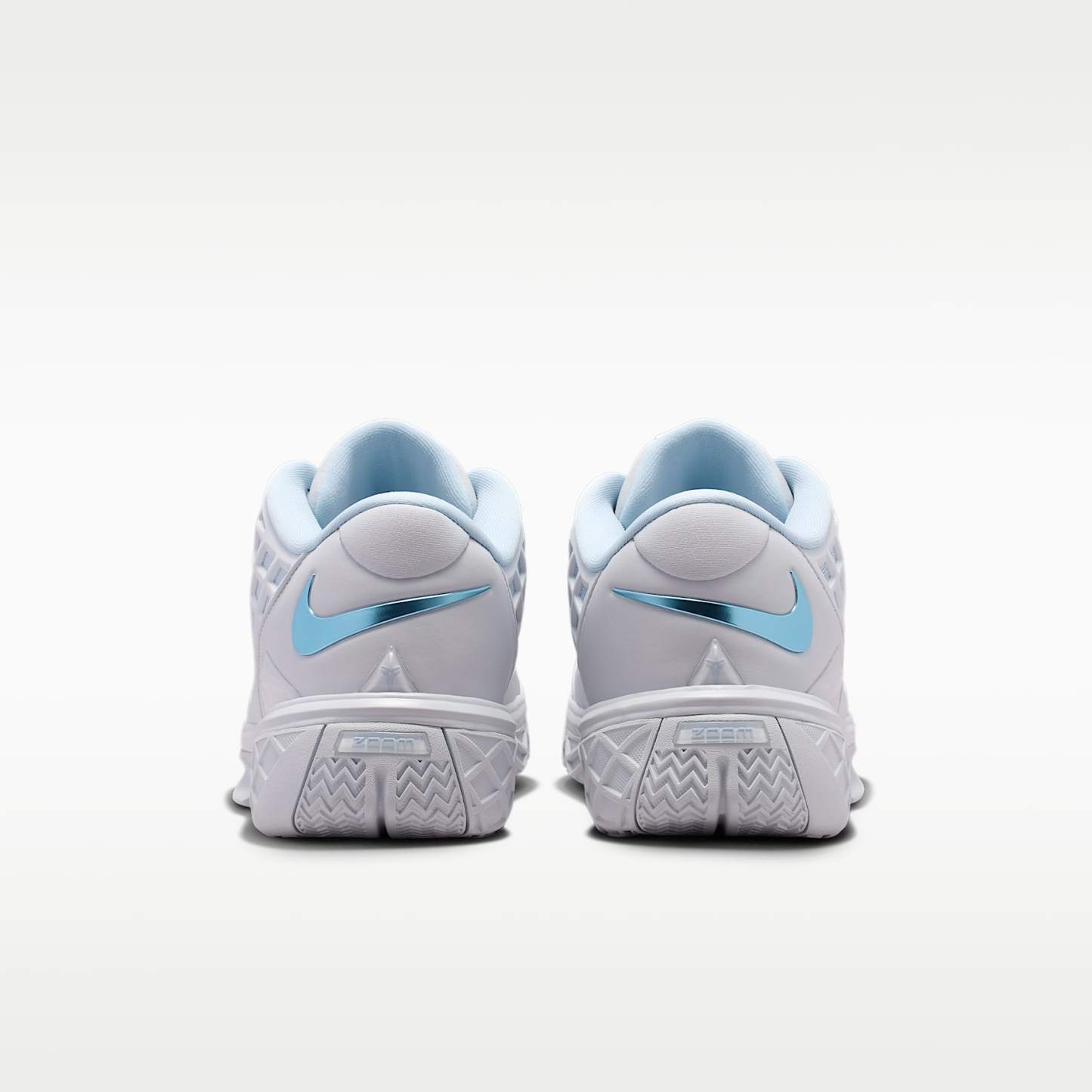Kobe III Low Protro Herren-Basketballschuh – Pure Platinum/Armory Blue