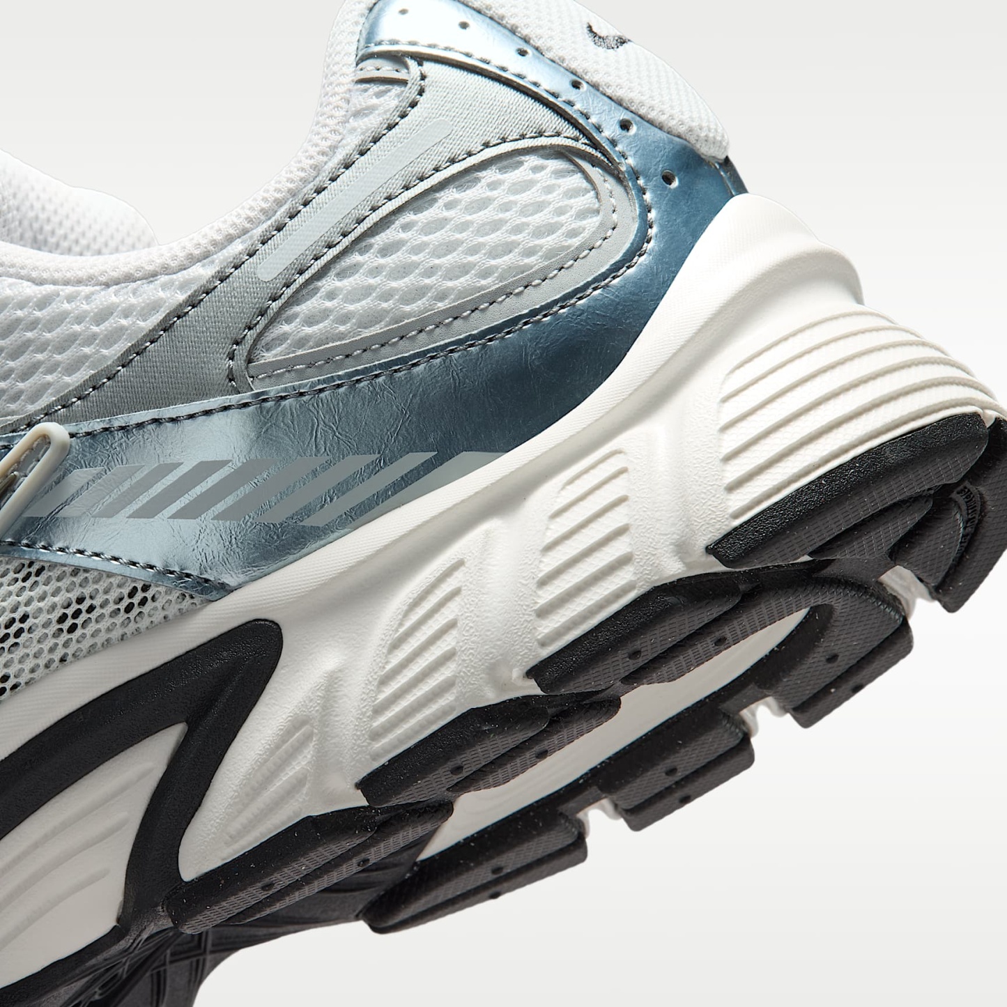 Nike V5 RNR Schuh (Herren) – Photon Dust/Smoke Grey/Light Smoke Grey/Dark Smoke Grey