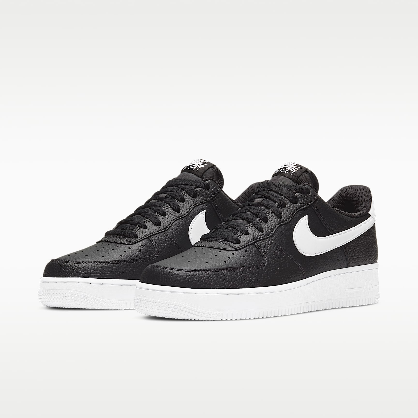 Nike Air Force 1 '07 Herrenschuh – Schwarz/Weiß