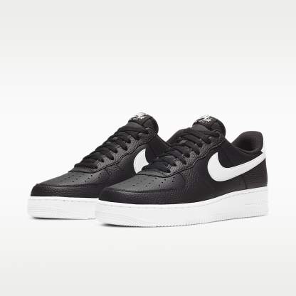 Nike Air Force 1 '07 Herrenschuh – Schwarz/Weiß