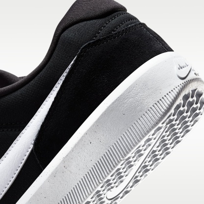 Nike SB Force 58 Skateboardschuh – Schwarz/Schwarz/Weiß