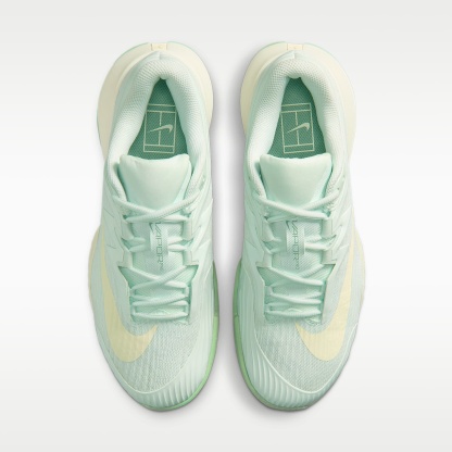 Nike Vapor Pro 3 Tennisschuh für Hartplätze (Damen) – Barely Green/Sea Glass/Steam/Coconut Milk