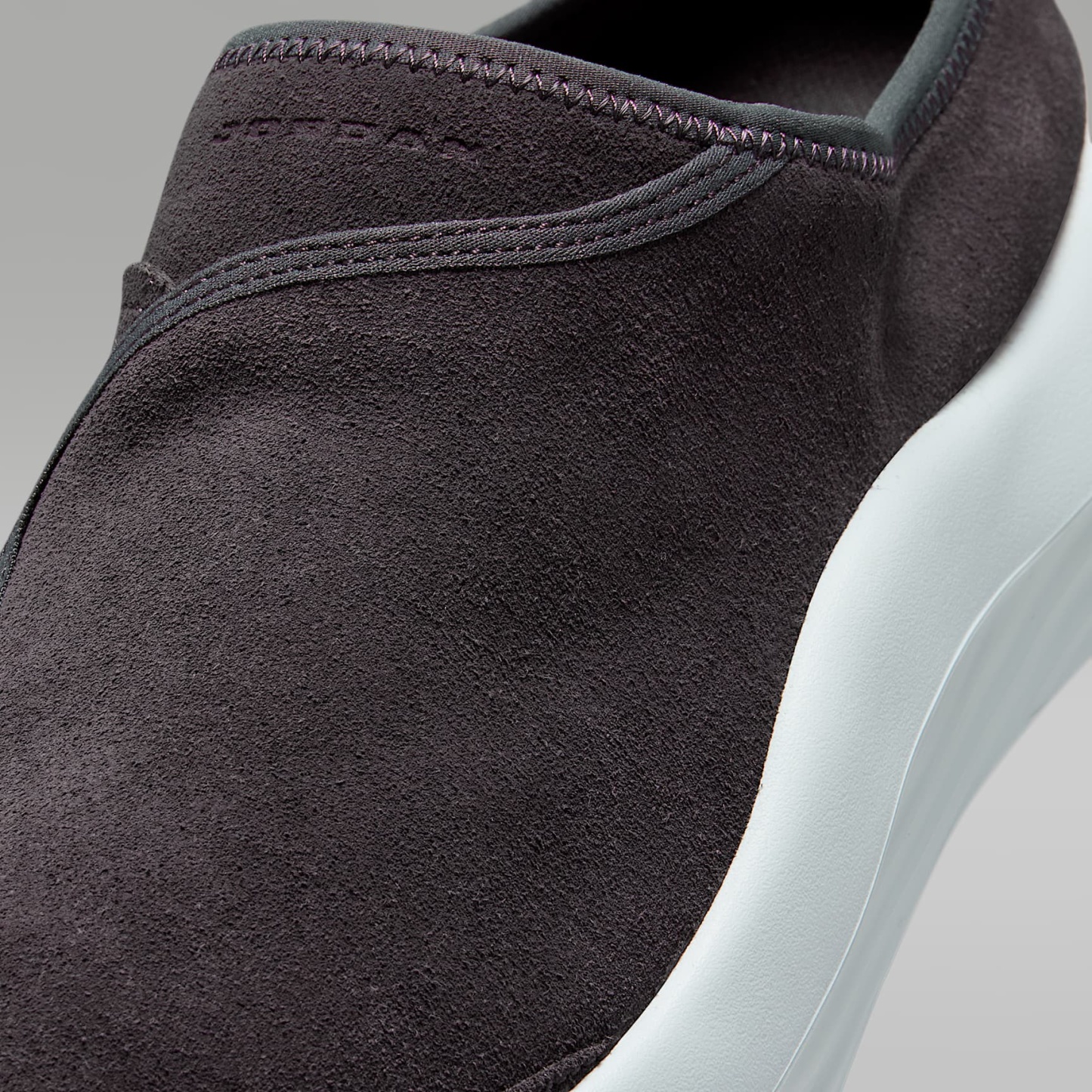 Jordan Future Mules (Herren) – Anthracite/Off White/Fire Pink