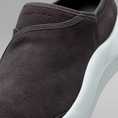Jordan Future Mules (Herren) – Anthracite/Off White/Fire Pink