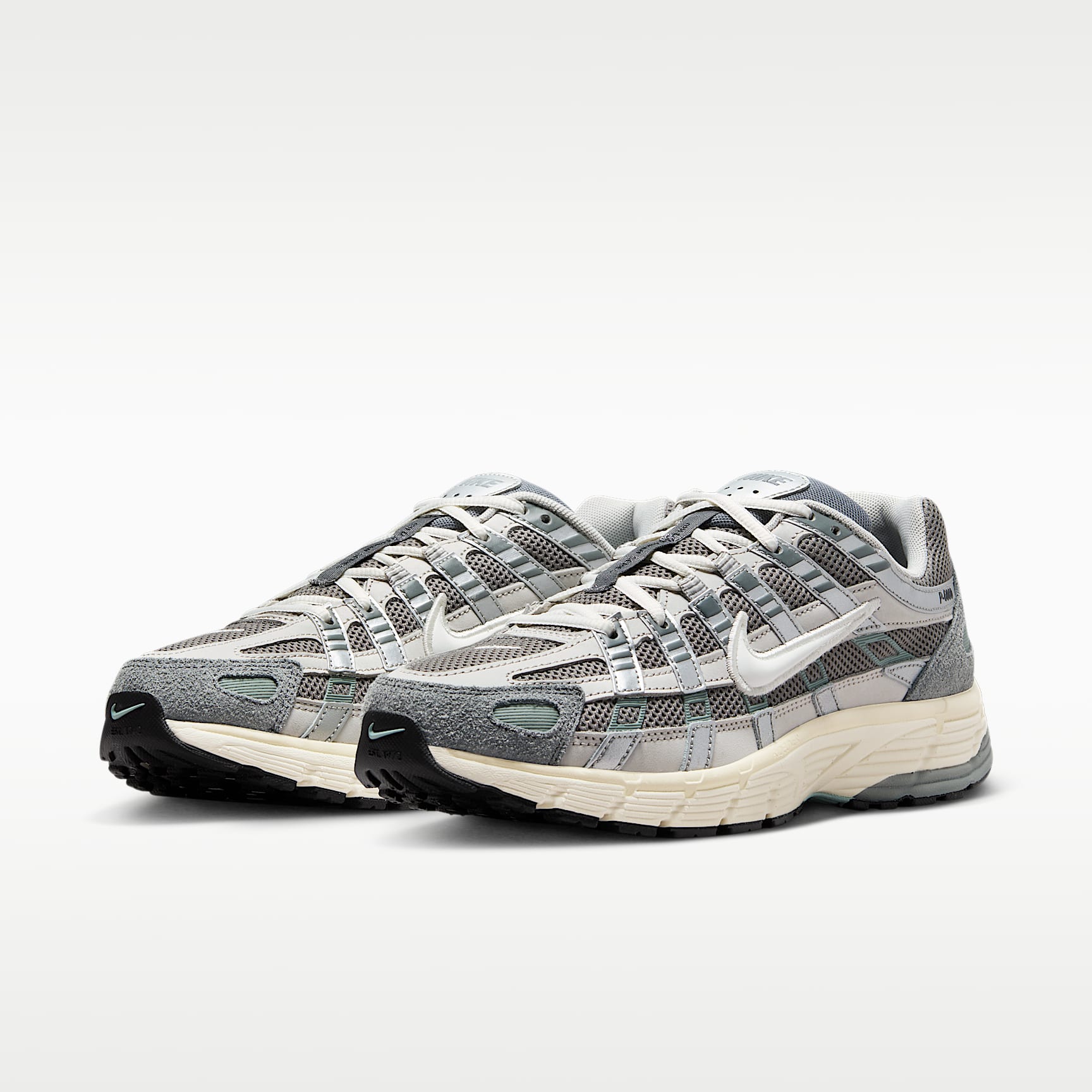 Nike P-6000 Schuh – Flat Pewter/Light Iron Ore/Metallic Silver/Weiß