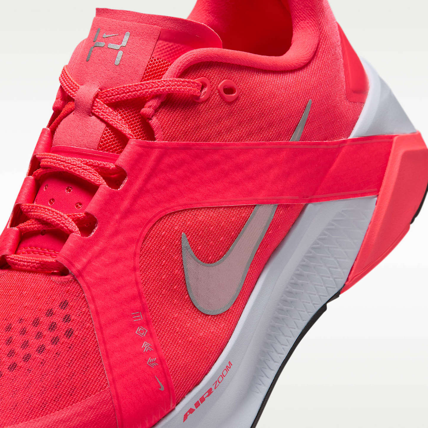 Nike Hybrid RN Trainingsschuh (Herren) – Laser Crimson/Football Grey/Football Grey/Metallic Silver
