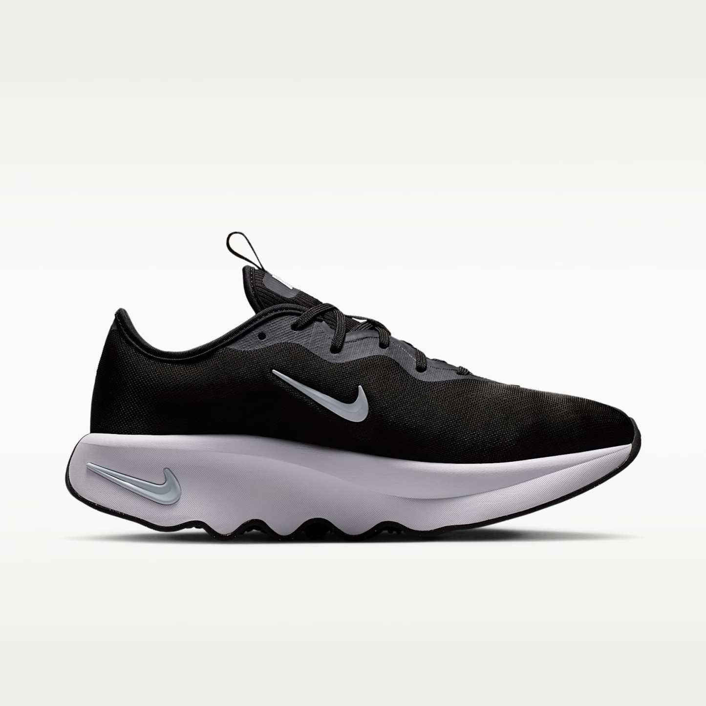 Nike Motiva 2 Walking-Schuhe (Damen) – Schwarz/Pure Platinum/Weiß