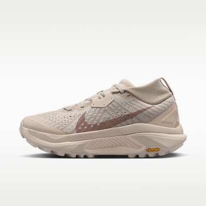 ACG Zegama Trail Traillaufschuh (Damen) – Cream II/Safety Orange/Light Orewood Brown