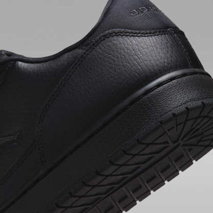 Jordan Court Connect Low Herrenschuhe – Schwarz/Dark Smoke Grey