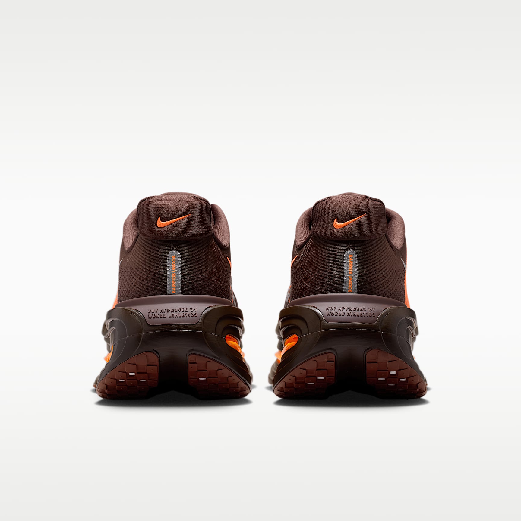 Nike Vomero Premium x Renegade Straßenlaufschuhe (Herren) – Brown Basalt/Total Orange/Bronze Eclipse/Hyper Crimson