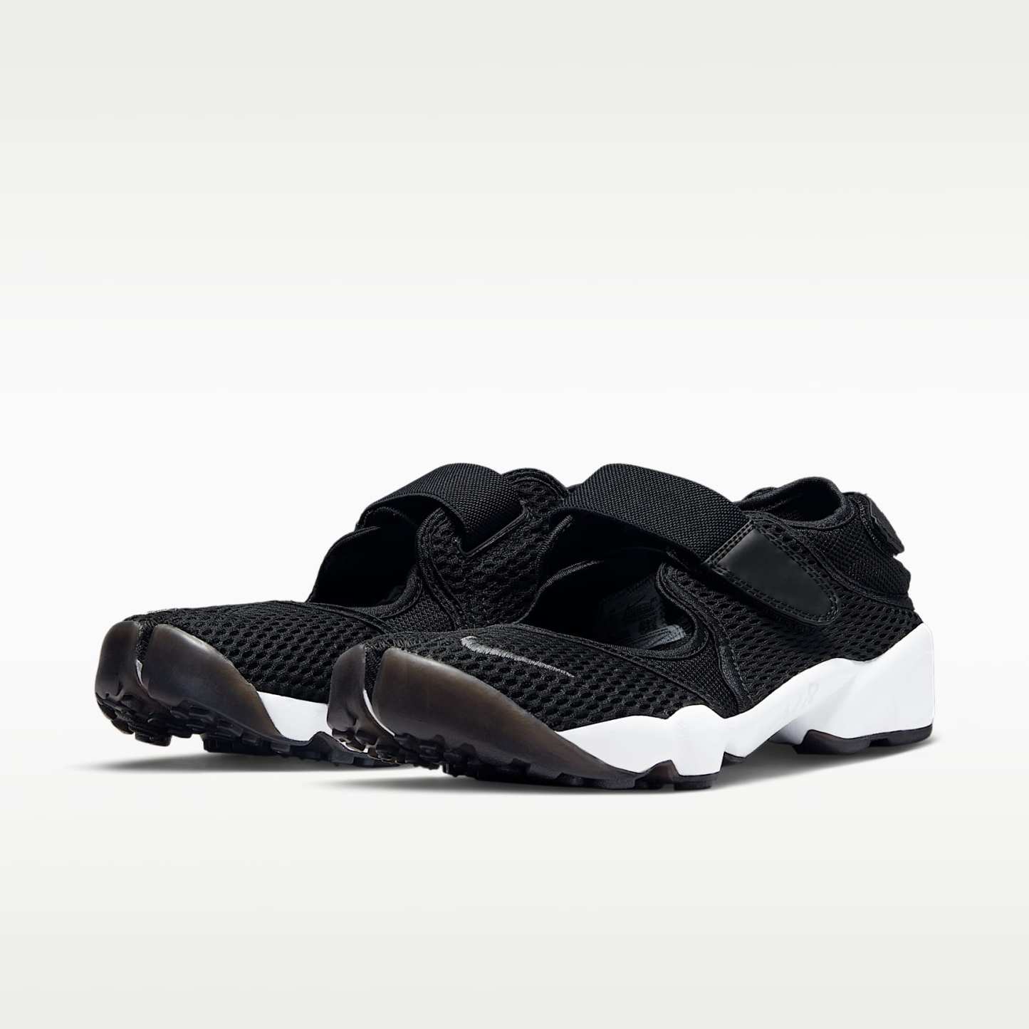 Nike Air Rift Breathe Damenschuh – Schwarz/Weiß/Cool Grey