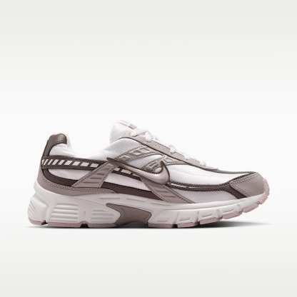 Nike Initiator Damenschuh – Summit White/Cave Stone/College Grey/Platinum Violet