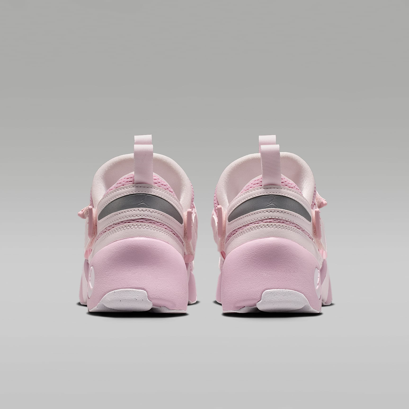 Jordan Trunner LX Schuh (Damen) – Iced Carmine/Pearl Pink/Reflective Silver/Iced Carmine