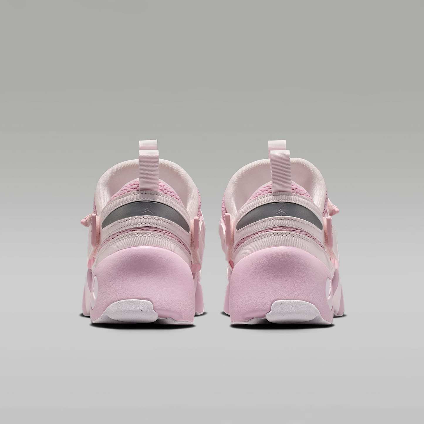 Jordan Trunner LX Schuh (Damen) – Iced Carmine/Pearl Pink/Reflective Silver/Iced Carmine