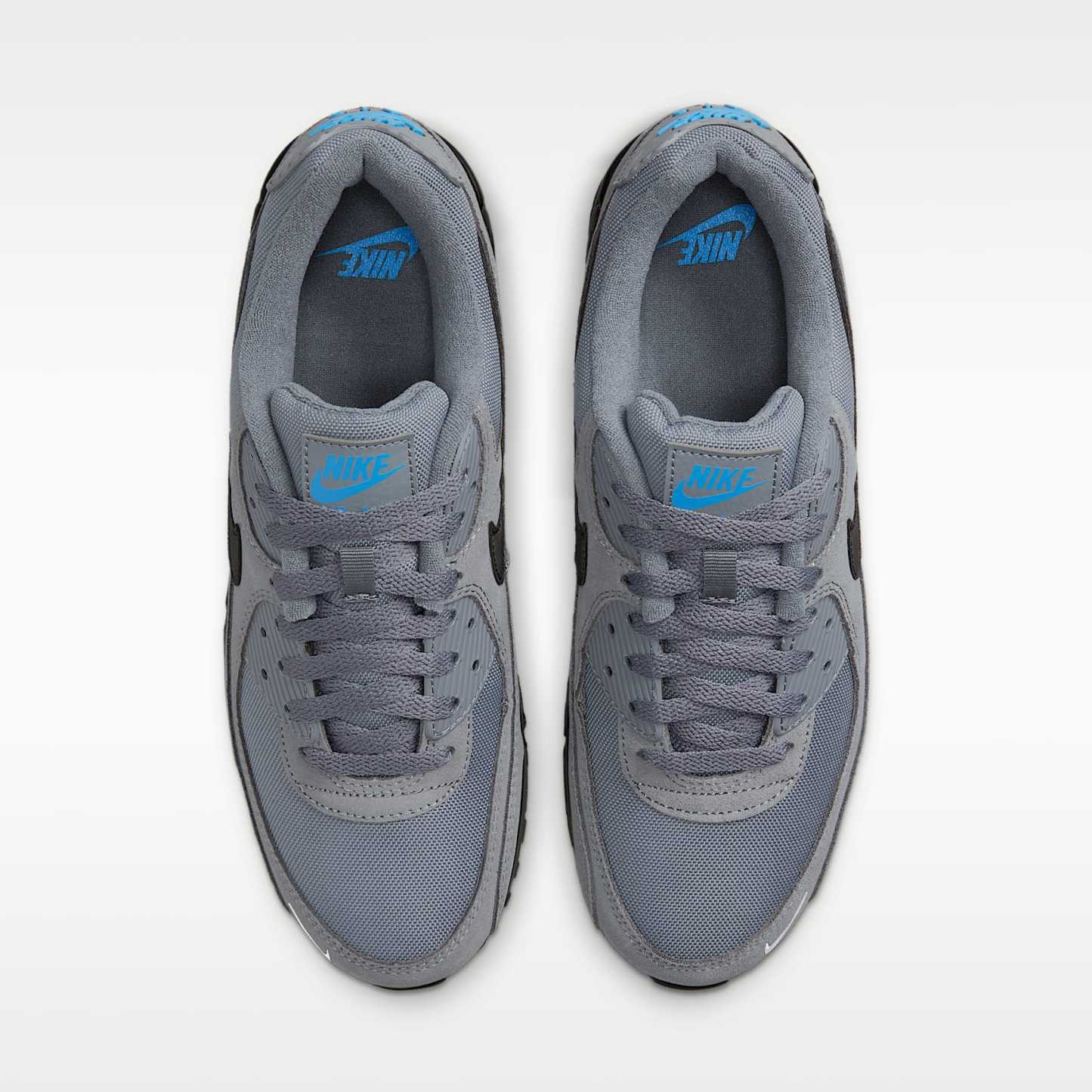 Nike Air Max 90 Herrenschuh – Smoke Grey/Light Photo Blue/Metallic Silver/Schwarz