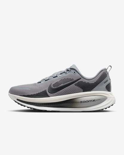 Nike Vomero 18 Straßenlaufschuh (Herren) – Wolf Grey/Pure Platinum/Summit White/Anthracite