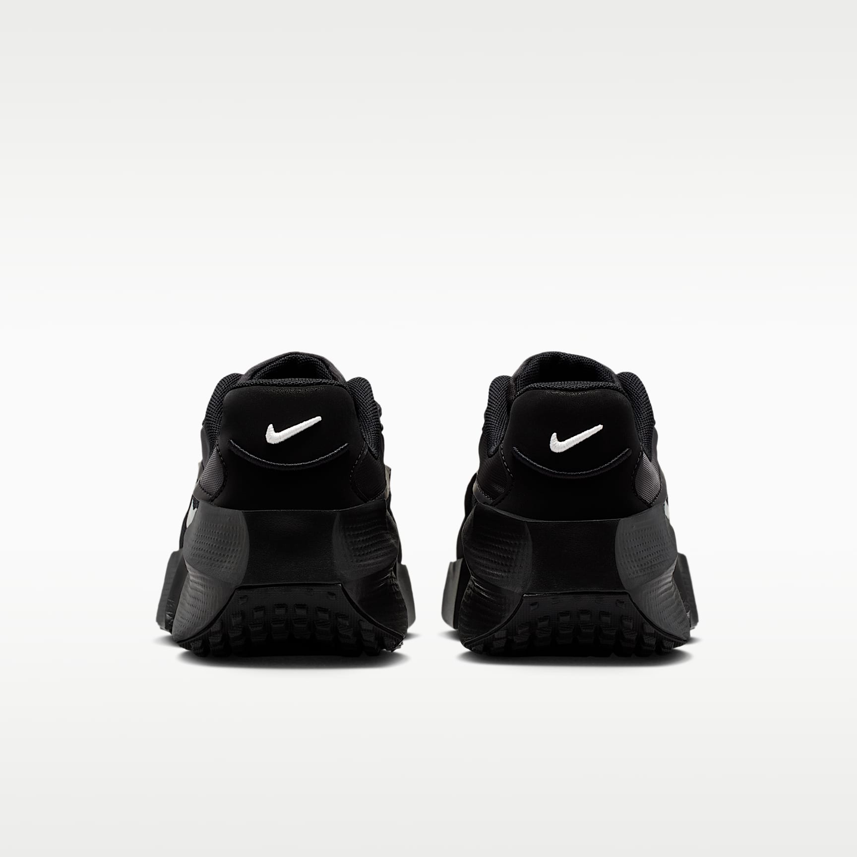 Nike Aura Edge Schuh (Damen) – Schwarz/Schwarz/Summit White