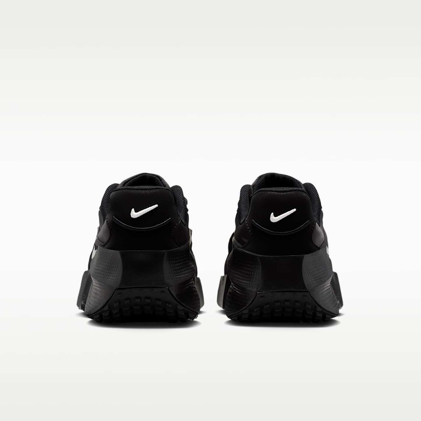 Nike Aura Edge Schuh (Damen) – Schwarz/Schwarz/Summit White