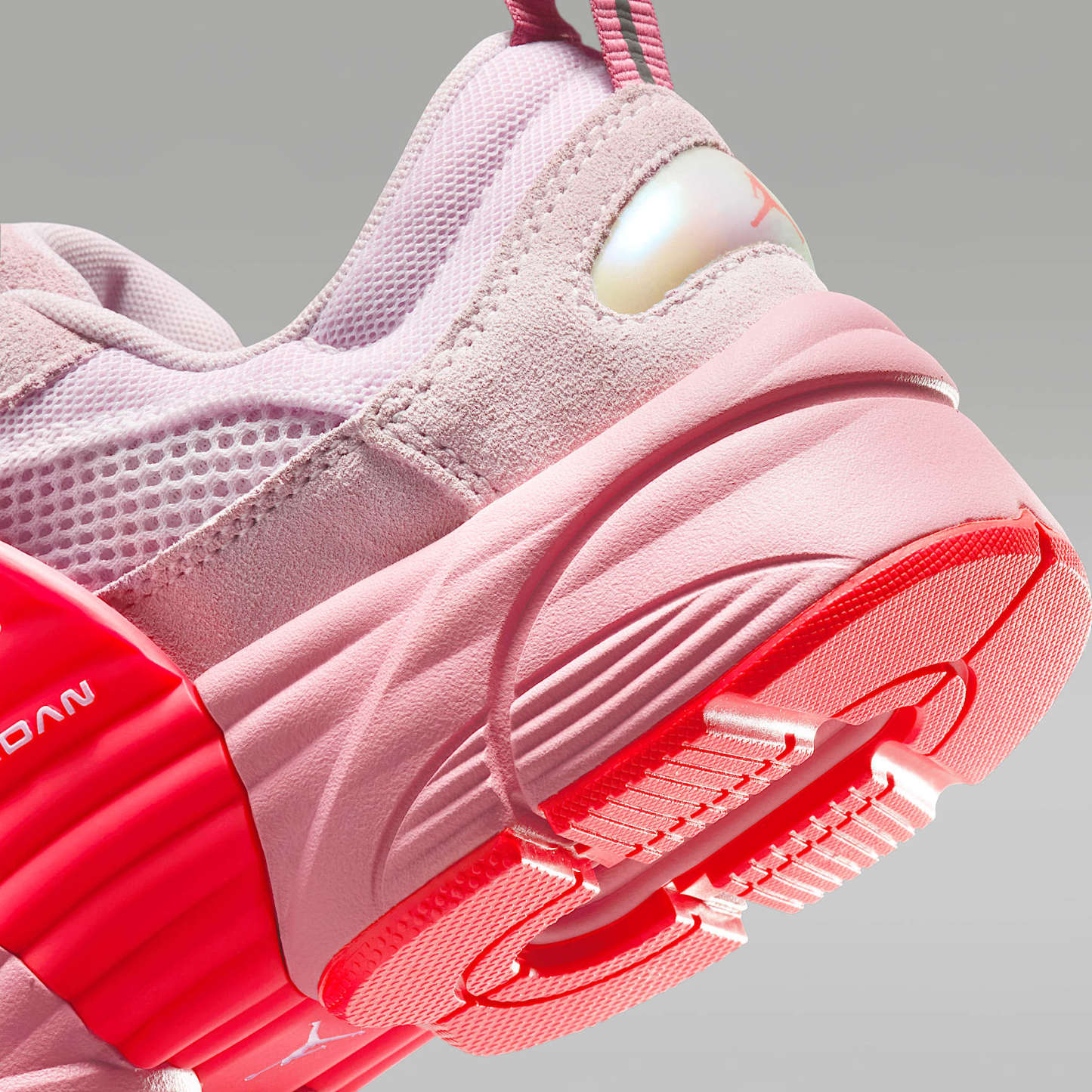Jordan Trunner O/S Damenschuhe – Regal Pink/Desert Berry/Track Red