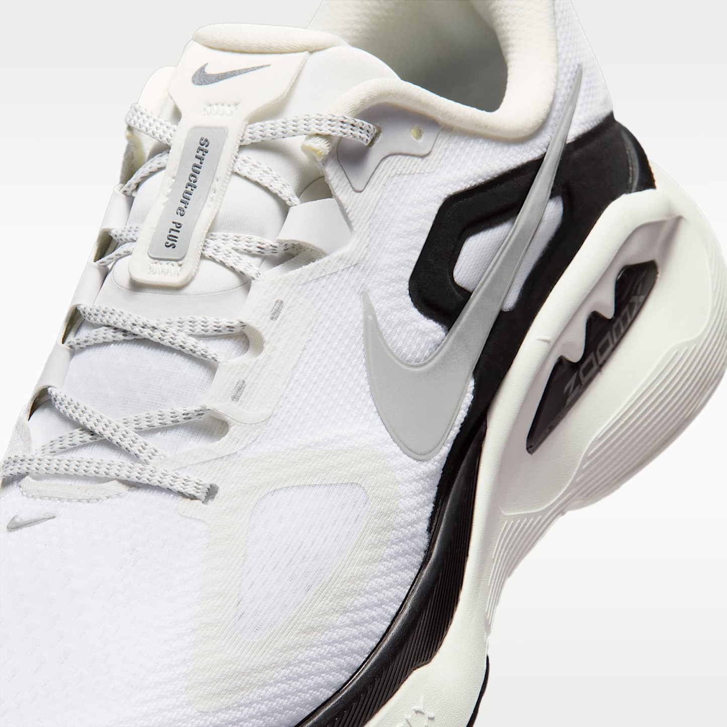 Nike Structure Plus Straßenlaufschuh (Herren) – Summit White/Schwarz/Metallic Silver