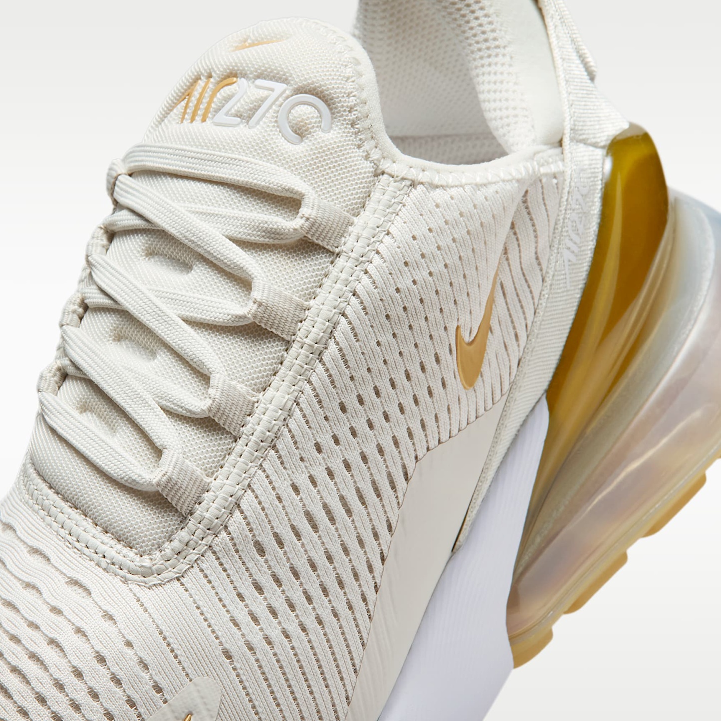 Nike Air Max 270 Damenschuh – Light Bone/Weiß/Metallic Gold