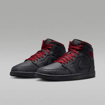 Air Jordan 1 Mid SE Schuh (Herren) – Schwarz/Schwarz/Tough Red