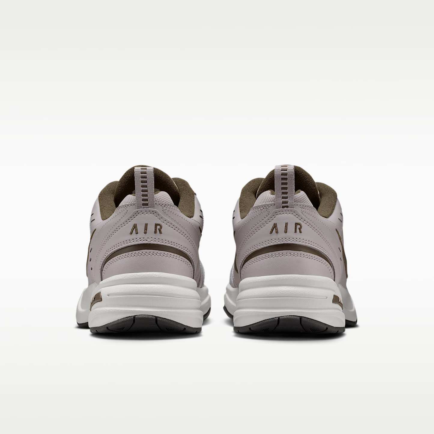 Nike Air Monarch IV Workout-Schuh für Herren – Moon Particle/Schwarz/Dark Hazel
