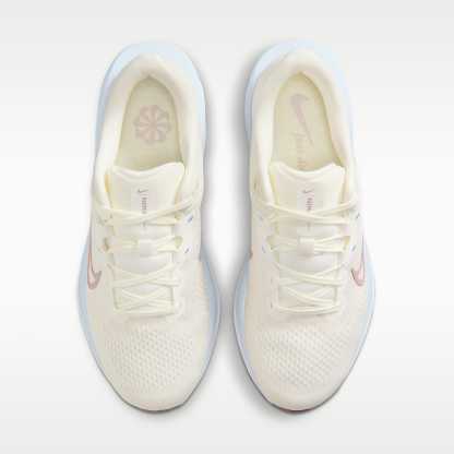 Nike Quest 6 Straßenlaufschuh (Damen) – Sail/Hydrogen Blue/Tattoo/Particle Rose