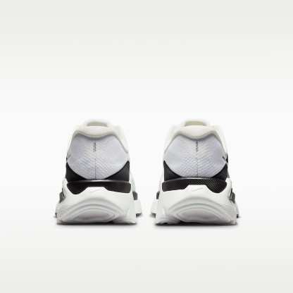 Nike Structure Plus Straßenlaufschuh (Herren) – Summit White/Schwarz/Metallic Silver