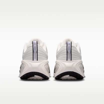 Nike Vomero Plus Straßenlaufschuh (Damen) – Summit White/Sail/Anthracite/Metallic Silver