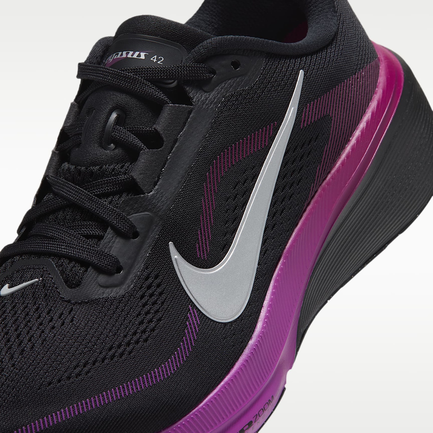 Nike Pegasus 42 Straßenlaufschuh (Damen) – Schwarz/Vivid Purple/True Berry/Metallic Silver