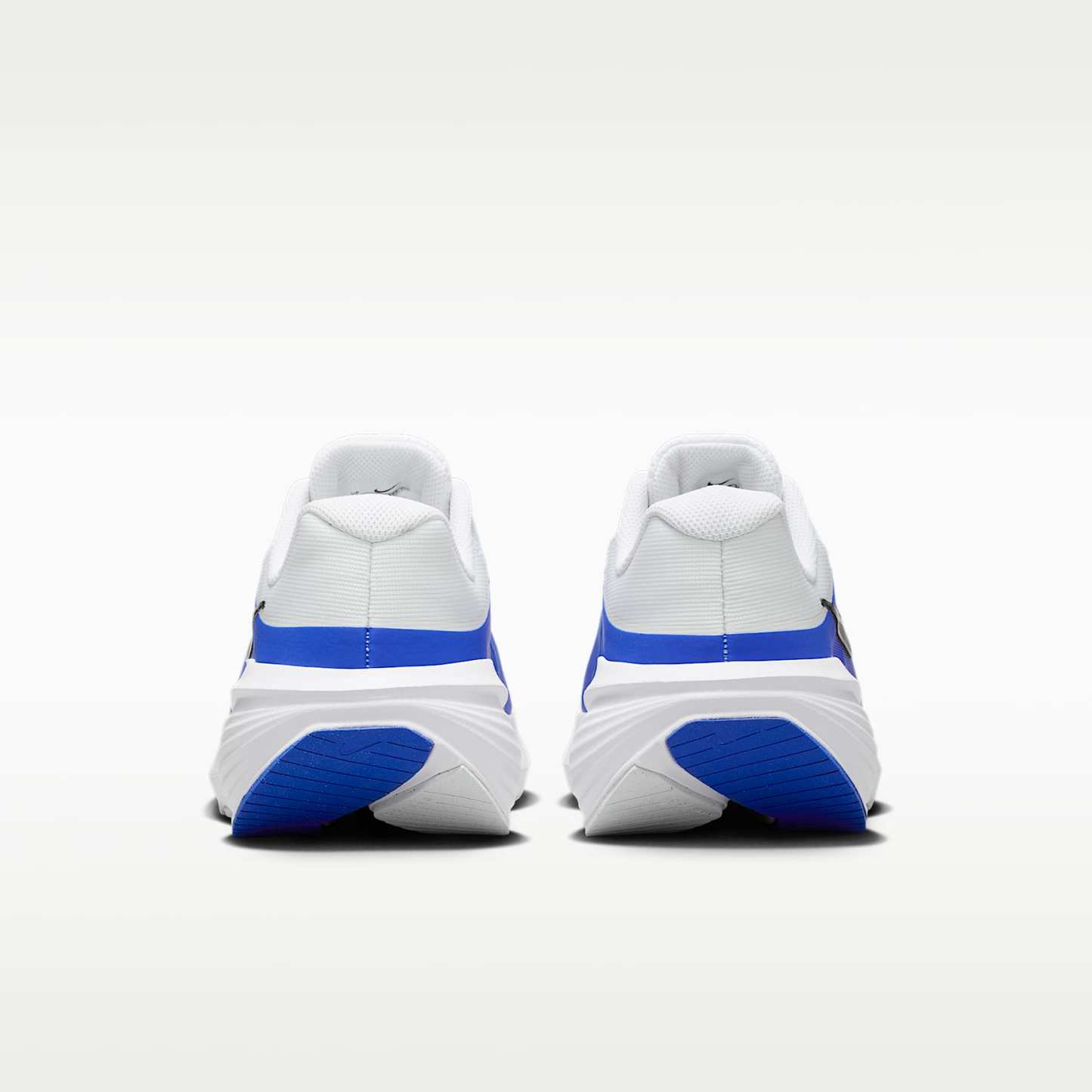 Nike Downshifter 14 Straßenlaufschuh (Herren) – Weiß/Racer Blue/Anthracite/Schwarz