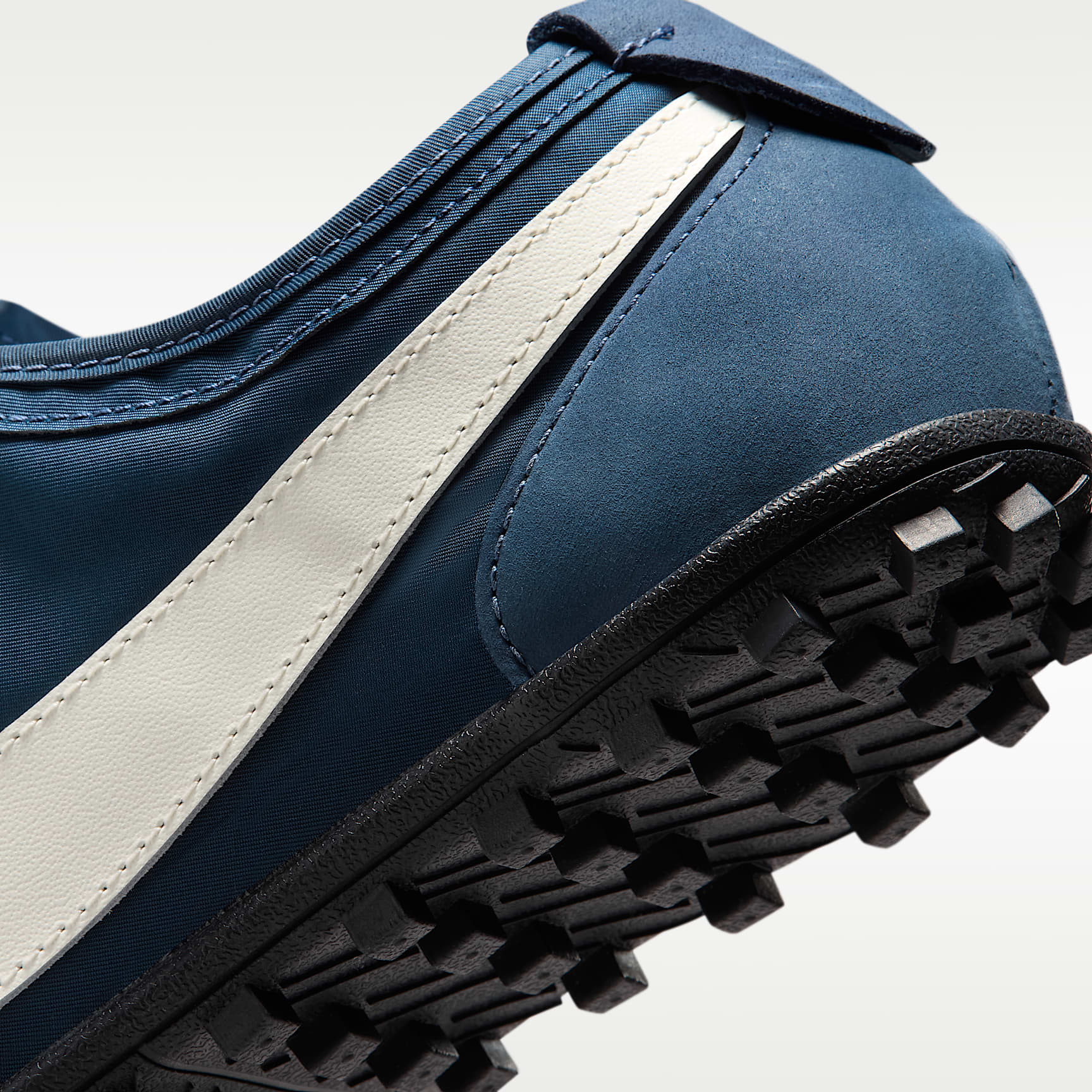 Nike Moon Shoe OG Schuh (Herren) – Midnight Navy/Schwarz/Sail